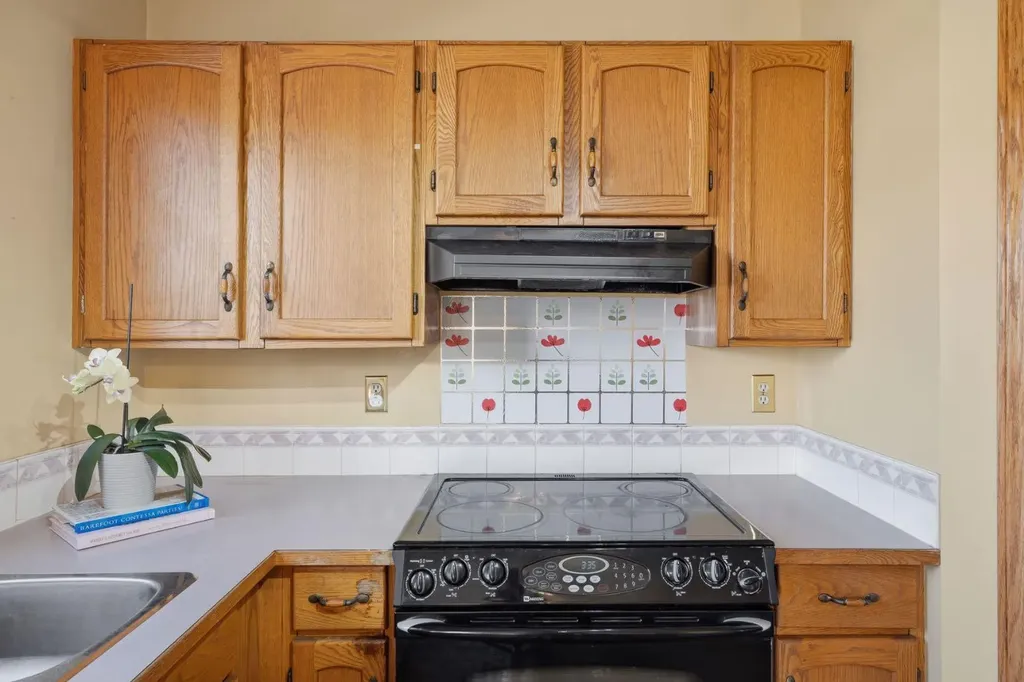 219 Coral Springs Circle Calgary AB T3J3P7