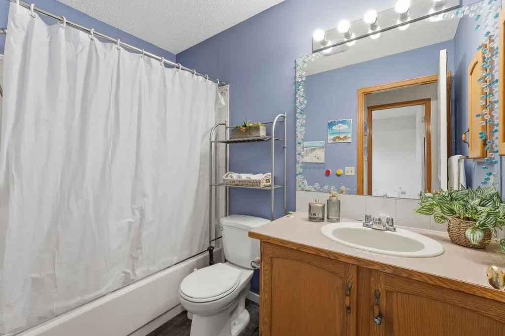 219 Coral Springs Circle Calgary AB T3J3P7