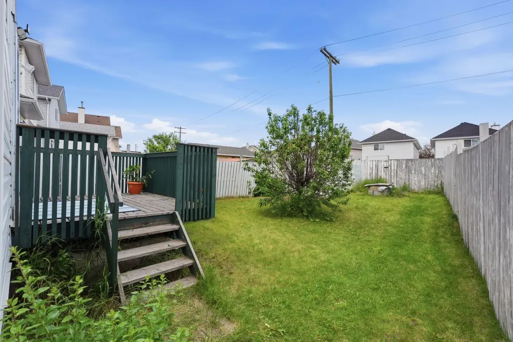219 Coral Springs Circle Calgary AB T3J3P7