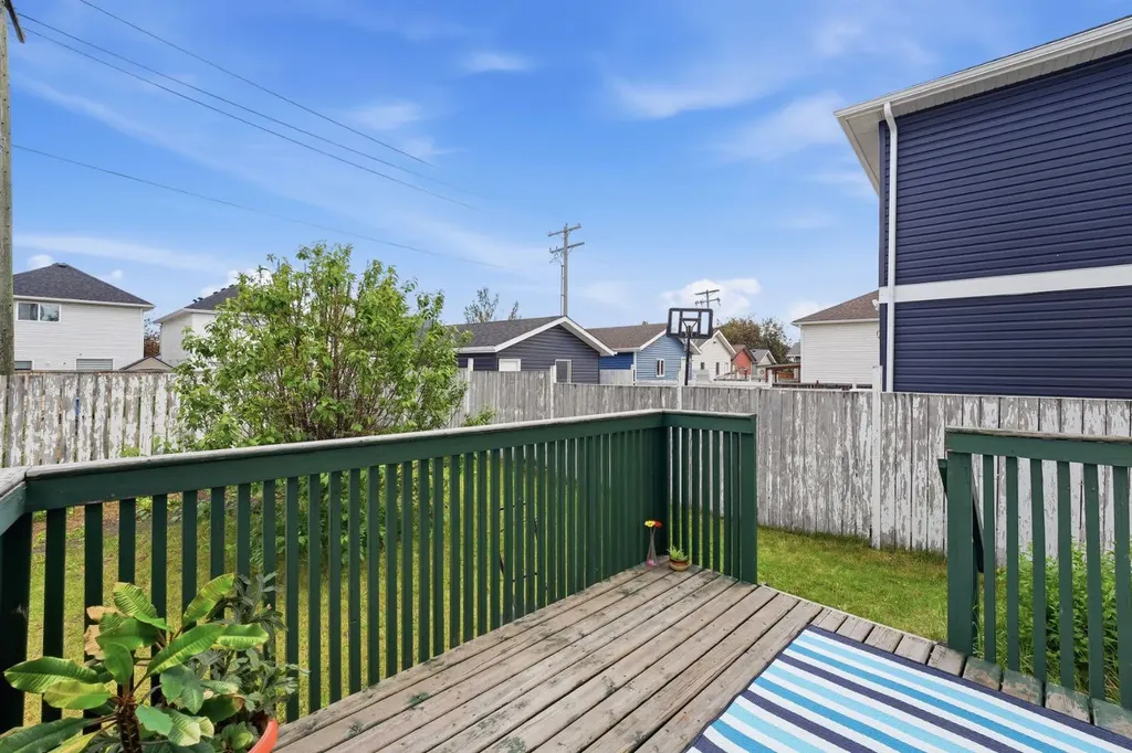219 Coral Springs Circle Calgary AB T3J3P7