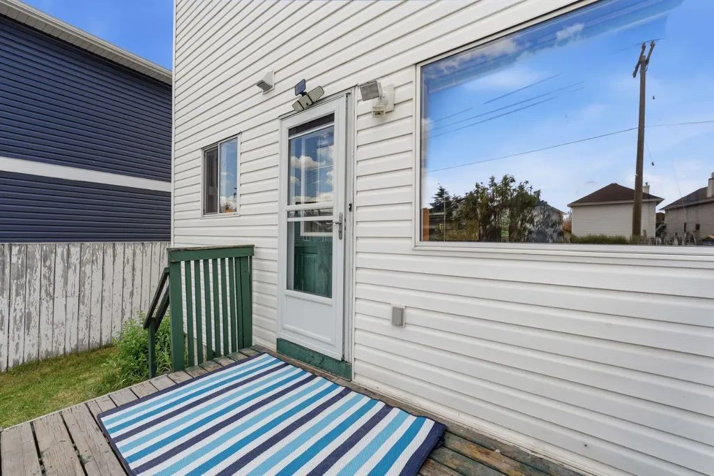 219 Coral Springs Circle NE Calgary AB T3J3P7