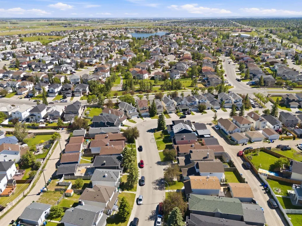 219 Coral Springs Circle NE Calgary AB T3J3P7