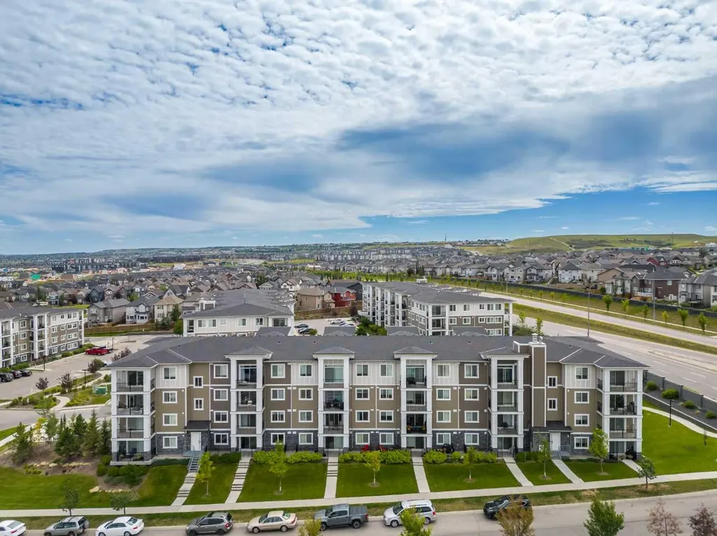450 Sage Valley Drive NW Calgary AB T3R 0V5