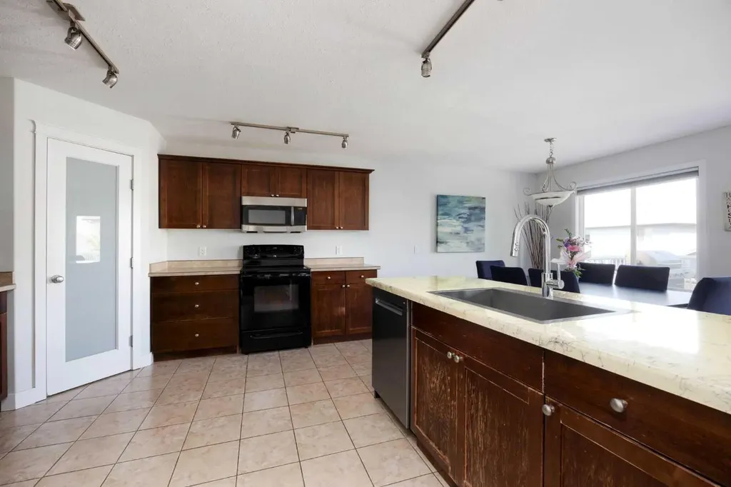 388 Fireweed Crescent Fort Mcmurray AB T9K 0J2