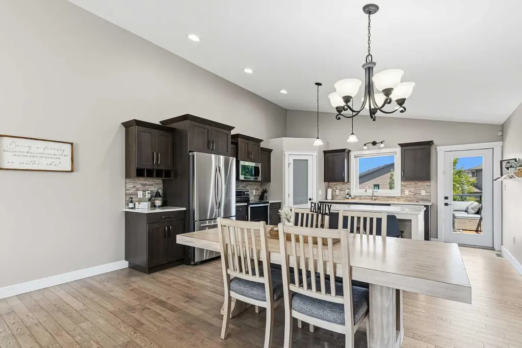 2715 73 Avenue Lloydminster AB T9V3L7