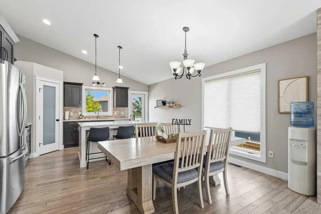 2715 73 Avenue Lloydminster AB T9V3L7