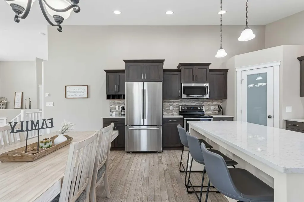2715 73 Avenue Lloydminster AB T9V3L7