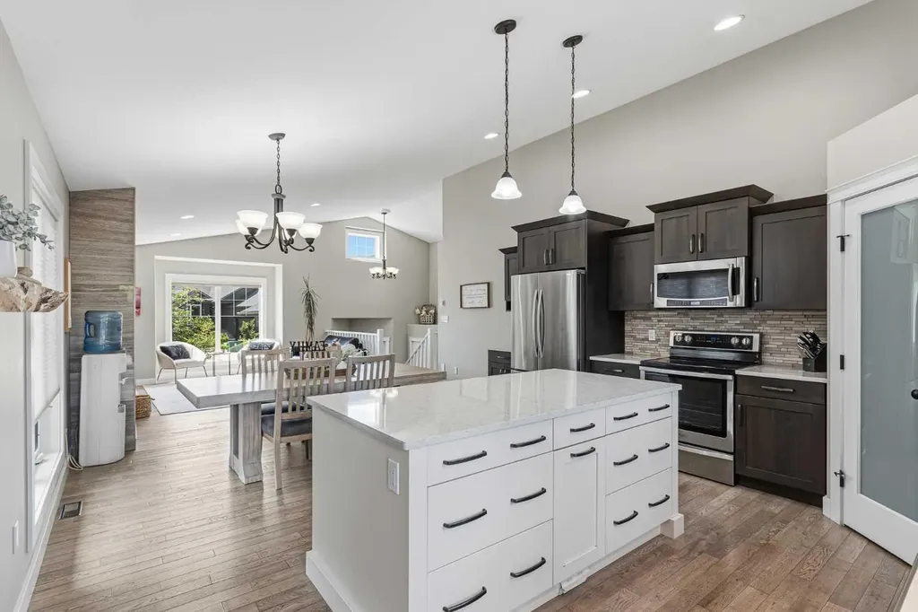 2715 73 Avenue Lloydminster AB T9V3L7