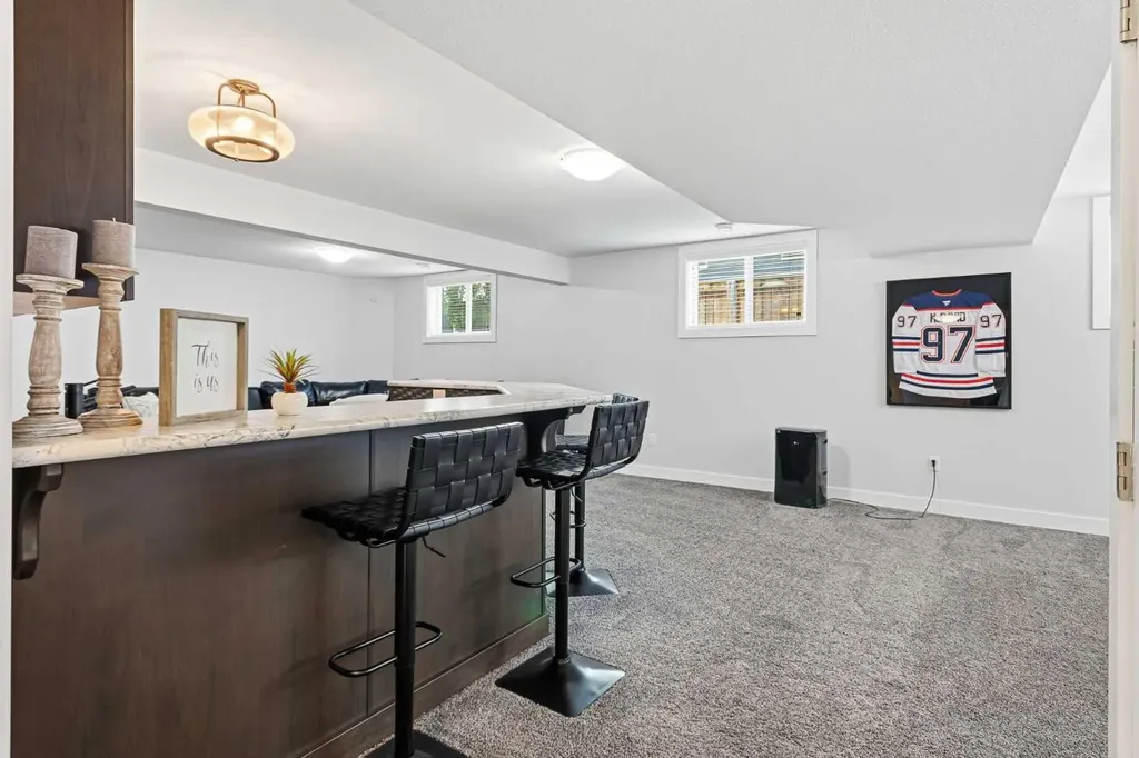 2715 73 Avenue Lloydminster AB T9V3L7