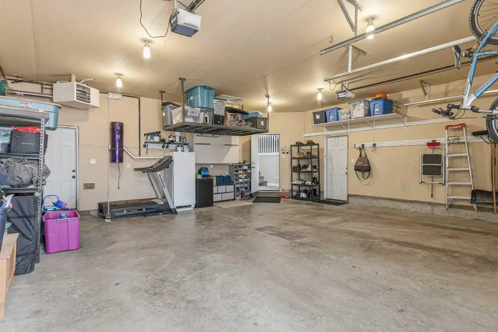 2715 73 Avenue Lloydminster AB T9V3L7