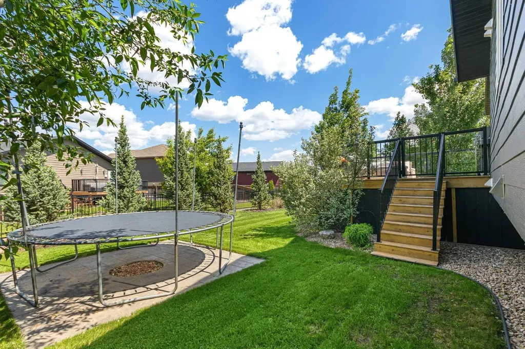 2715 73 Avenue Lloydminster AB T9V3L7