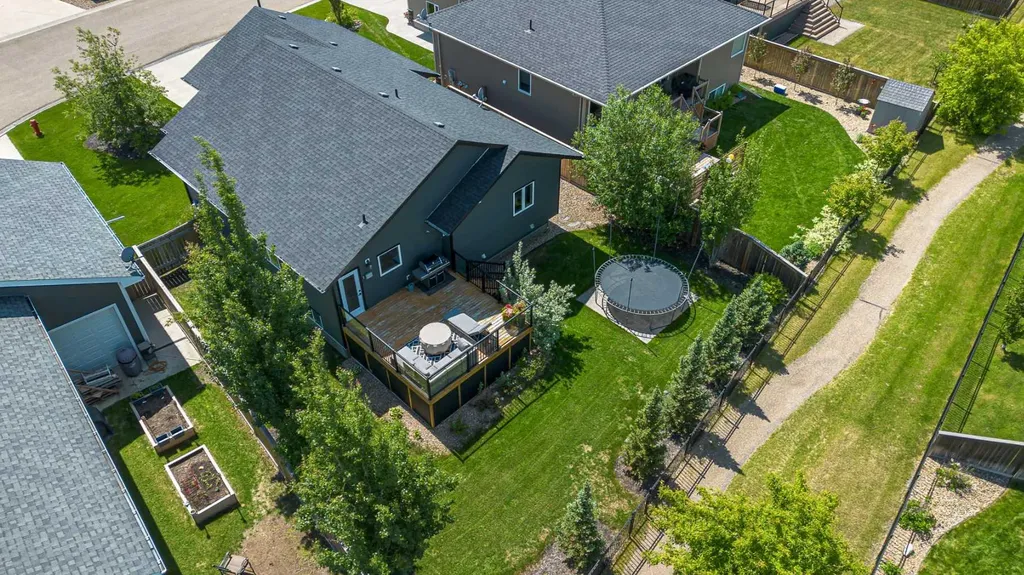 2715 73 Avenue Lloydminster AB T9V3L7