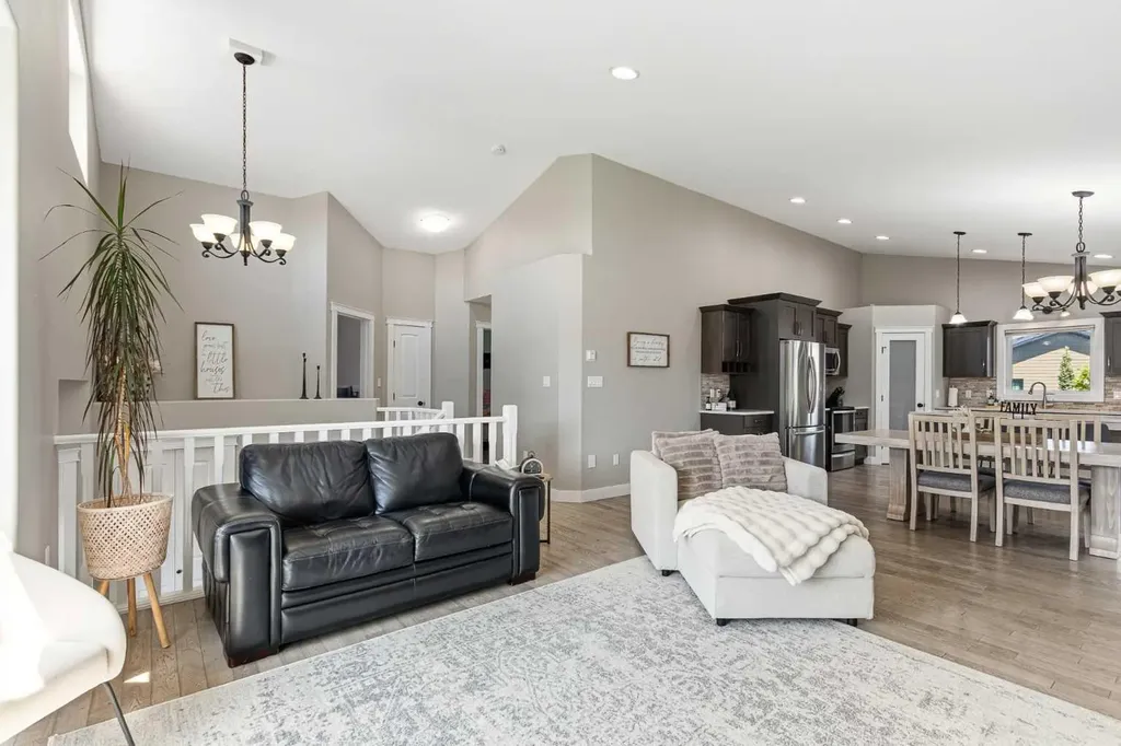 2715 73 Avenue Lloydminster AB T9V3L7