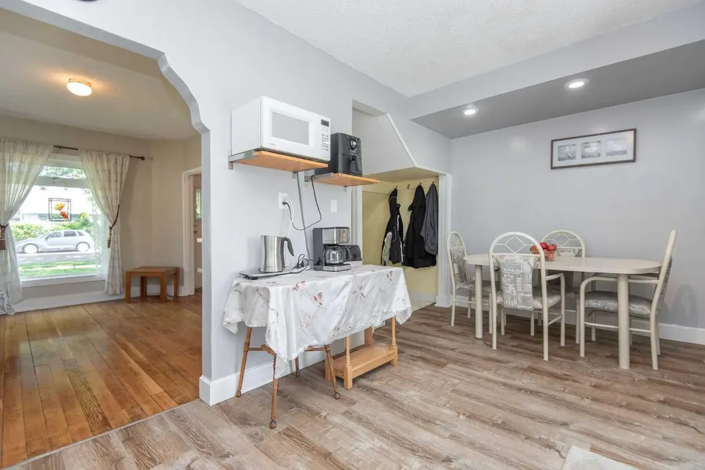 4211 51a Street Red Deer AB T4N 2B7