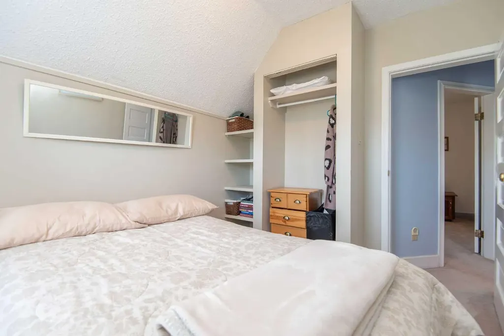 4211 51a Street Red Deer AB T4N 2B7