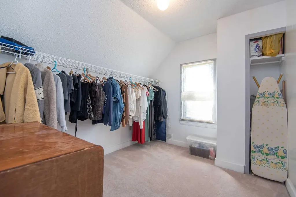 4211 51a Street Red Deer AB T4N 2B7