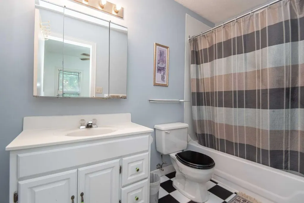 4211 51a Street Red Deer AB T4N 2B7