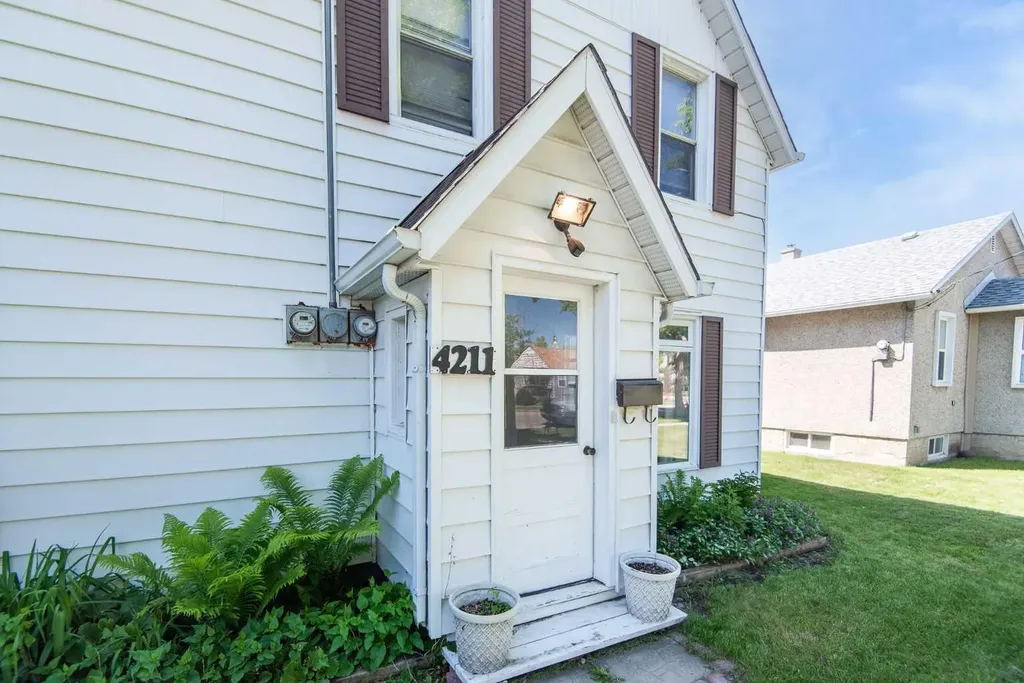 4211 51a Street Red Deer AB T4N 2B7