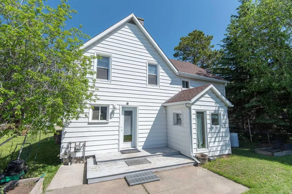 4211 51a Street Red Deer AB T4N 2B7