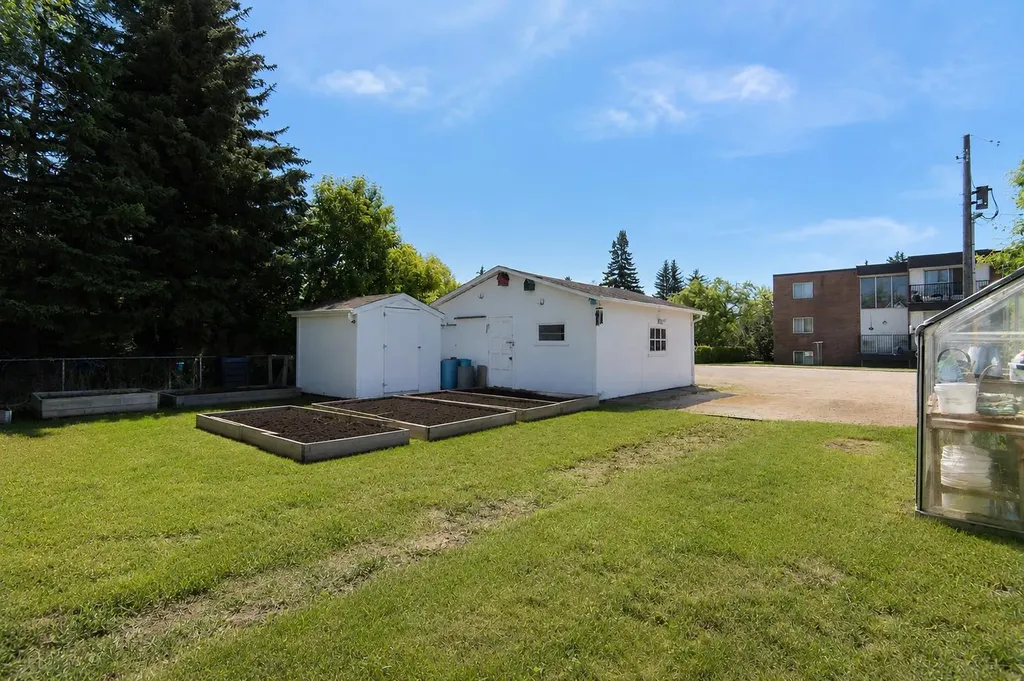 4211 51a Street Red Deer AB T4N 2B7