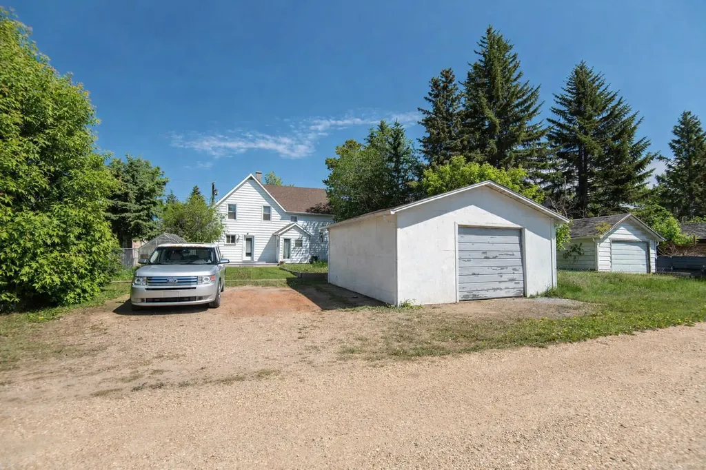 4211 51a Street Red Deer AB T4N 2B7