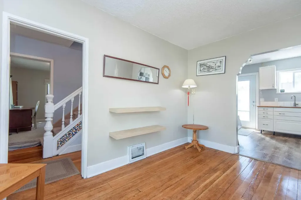 4211 51a Street Red Deer AB T4N 2B7