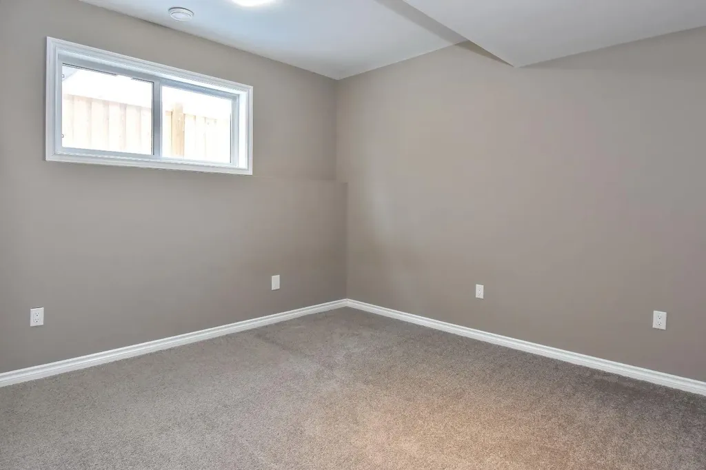 10402 128 Avenue Grande Prairie AB T8V 6J5