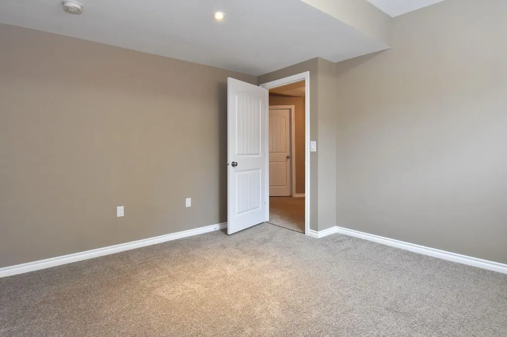 10402 128 Avenue Grande Prairie AB T8V 6J5