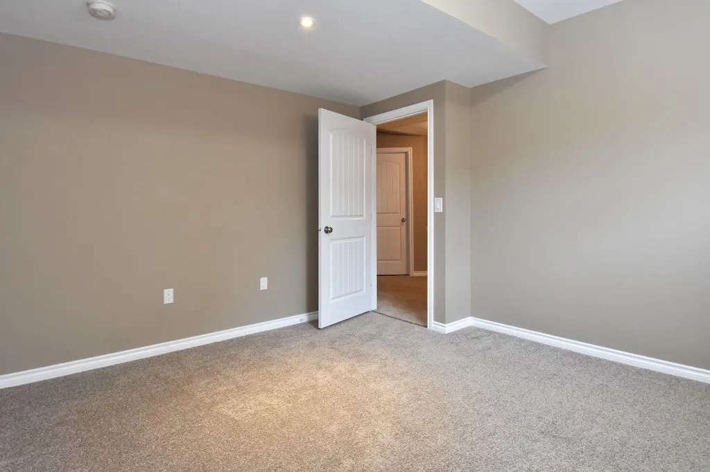 10402 128 Avenue Grande Prairie AB T8V 6J5