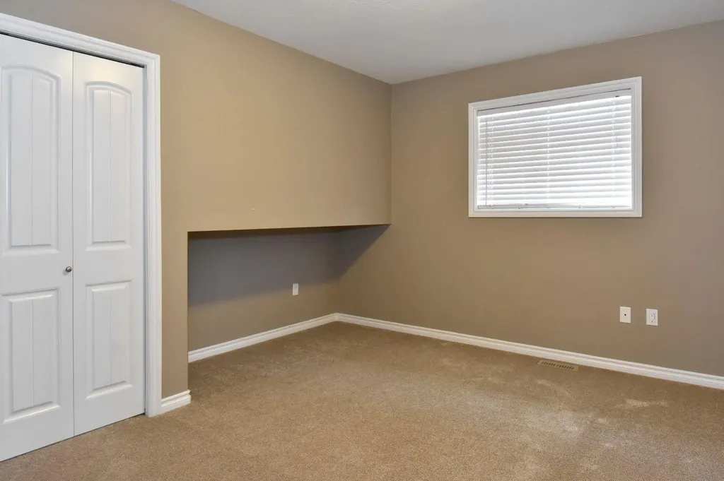 10402 128 Avenue Grande Prairie AB T8V 6J5