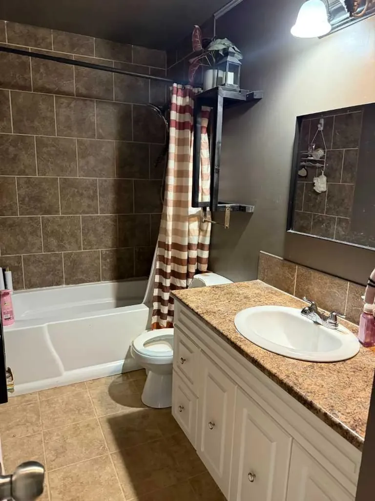 201 9 Avenue NE Sundre AB t0m1x0