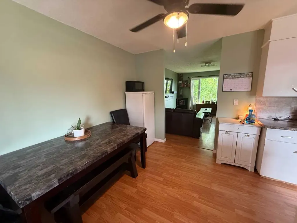 201 9 Avenue NE Sundre AB t0m1x0