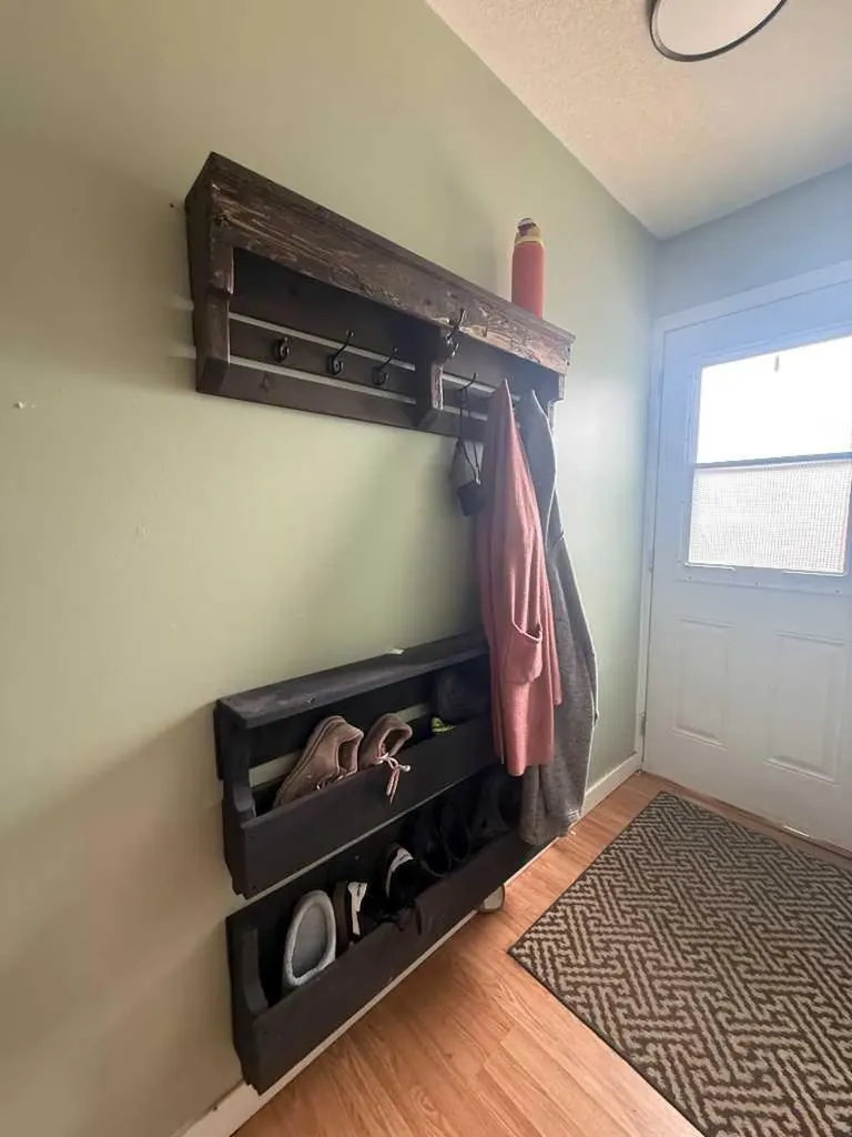 201 9 Avenue NE Sundre AB t0m1x0
