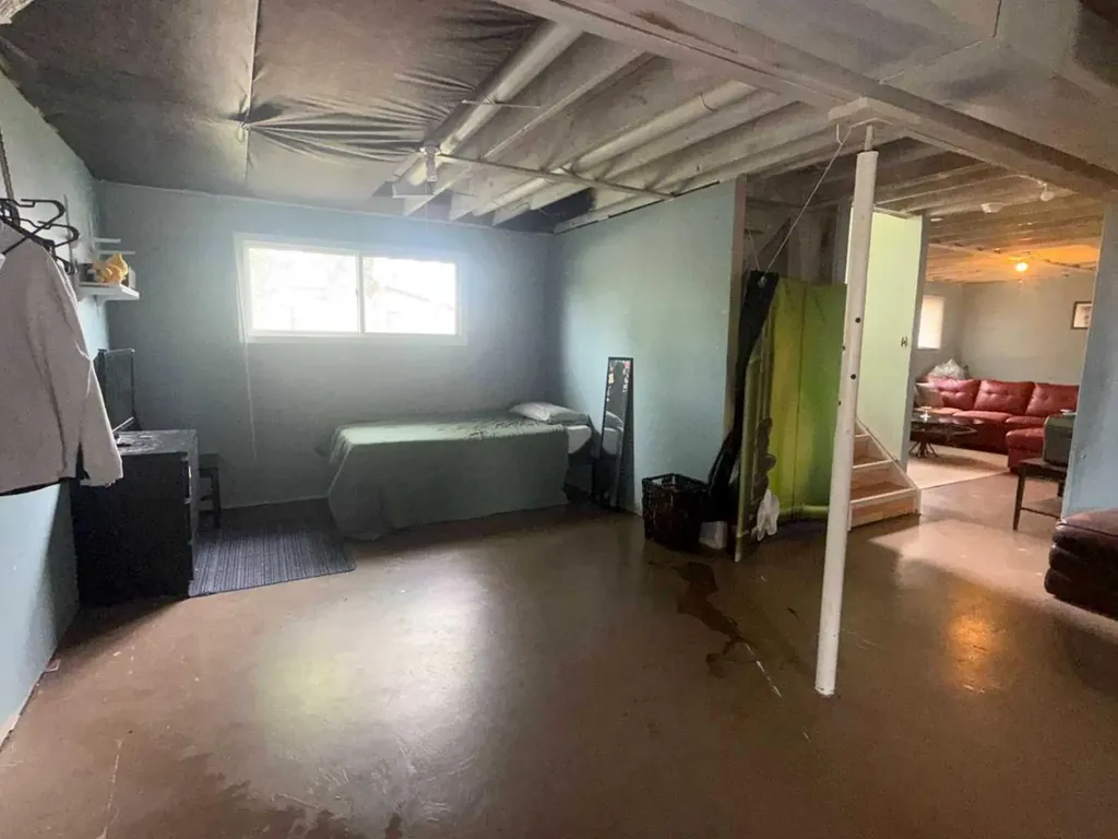 201 9 Avenue NE Sundre AB t0m1x0