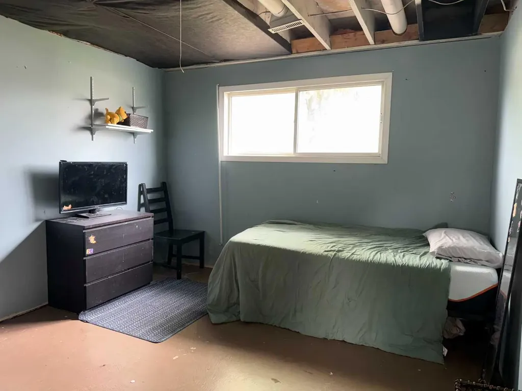 201 9 Avenue NE Sundre AB t0m1x0