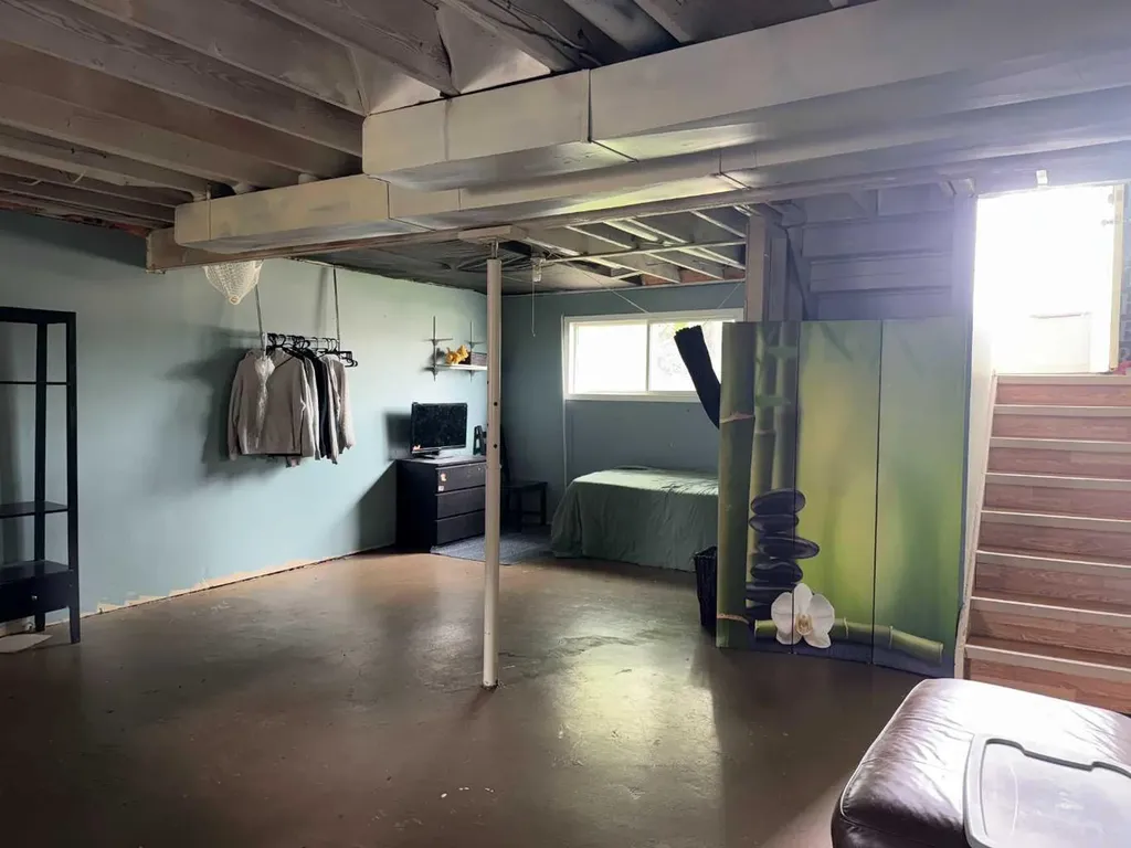 201 9 Avenue NE Sundre AB t0m1x0