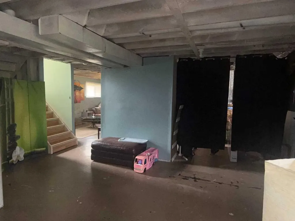201 9 Avenue NE Sundre AB t0m1x0