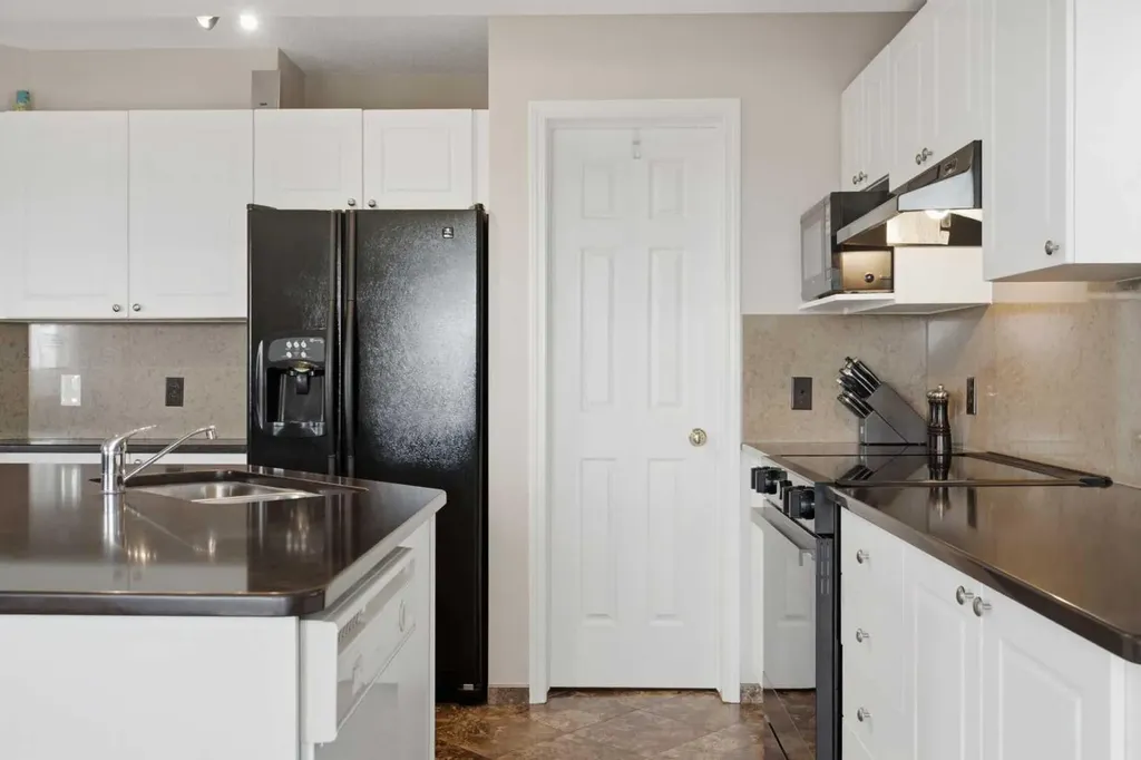 90 Hidden Ranch Terrace NW Calgary AB T3A 5Z4