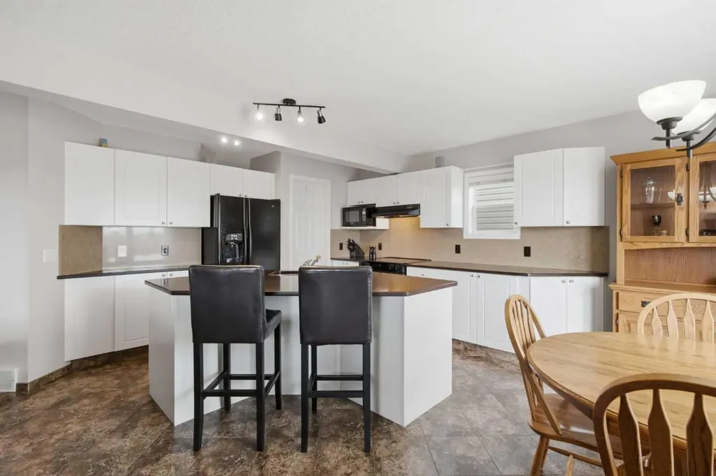 90 Hidden Ranch Terrace NW Calgary AB T3A 5Z4
