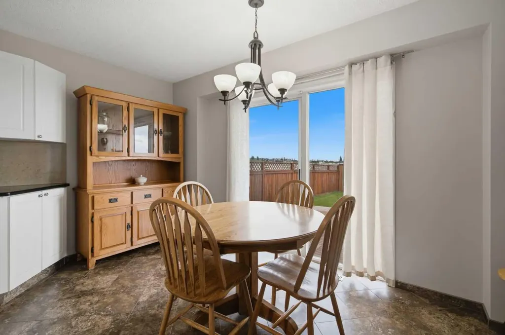 90 Hidden Ranch Terrace NW Calgary AB T3A 5Z4