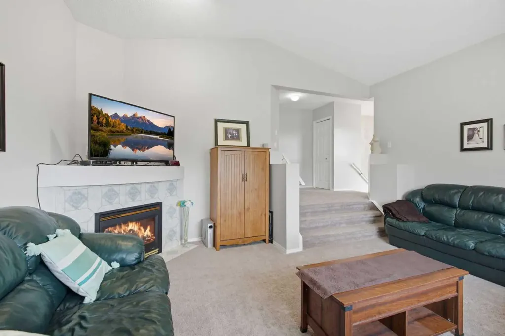 90 Hidden Ranch Terrace NW Calgary AB T3A 5Z4