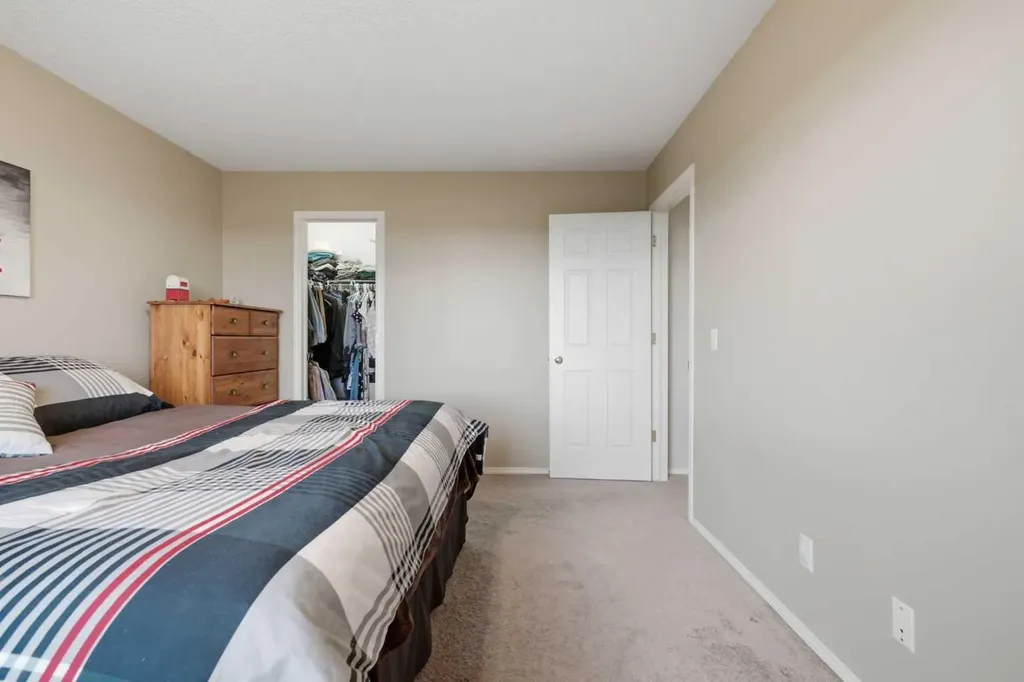 90 Hidden Ranch Terrace NW Calgary AB T3A 5Z4