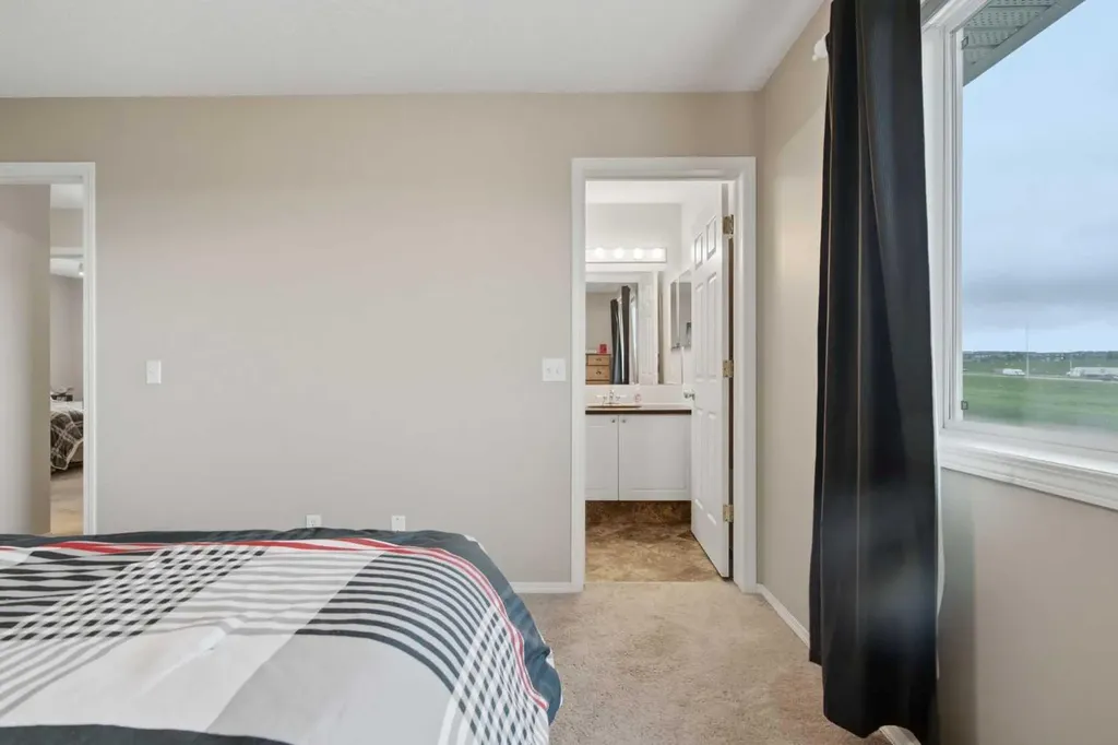 90 Hidden Ranch Terrace NW Calgary AB T3A 5Z4