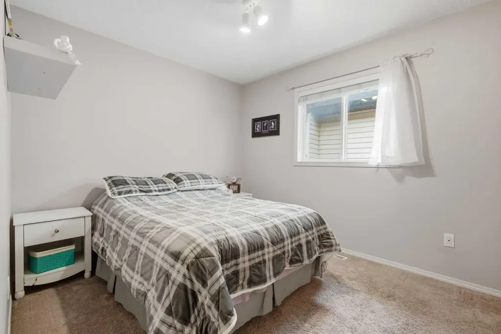 90 Hidden Ranch Terrace NW Calgary AB T3A 5Z4