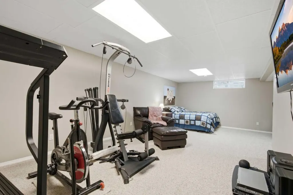 90 Hidden Ranch Terrace NW Calgary AB T3A 5Z4