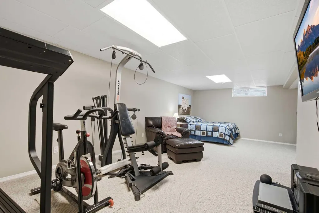 90 Hidden Ranch Terrace NW Calgary AB T3A 5Z4