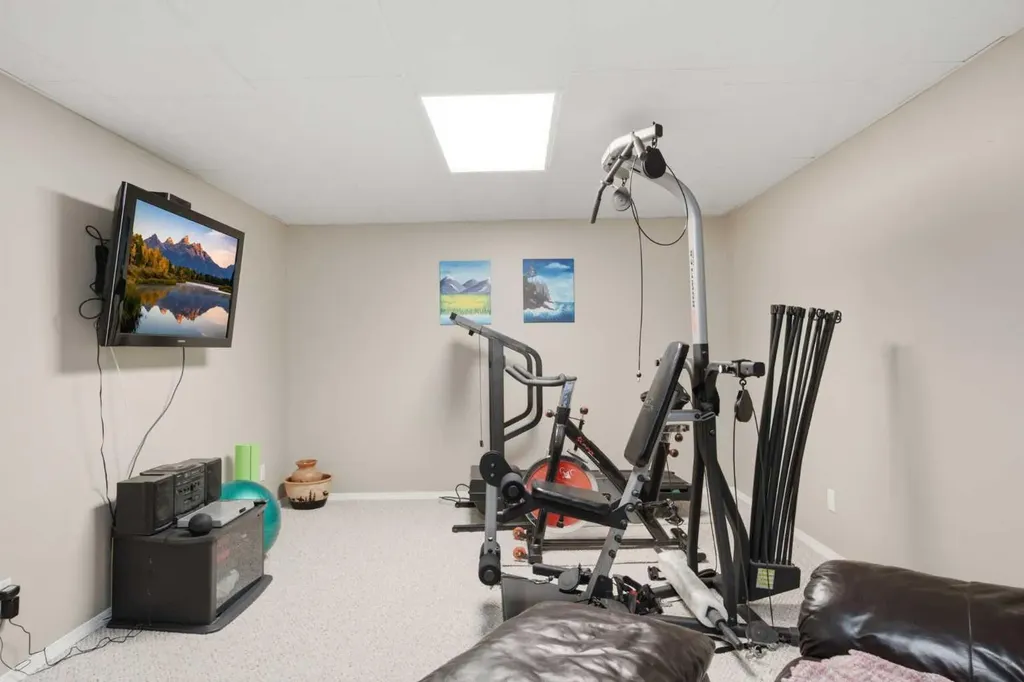 90 Hidden Ranch Terrace NW Calgary AB T3A 5Z4