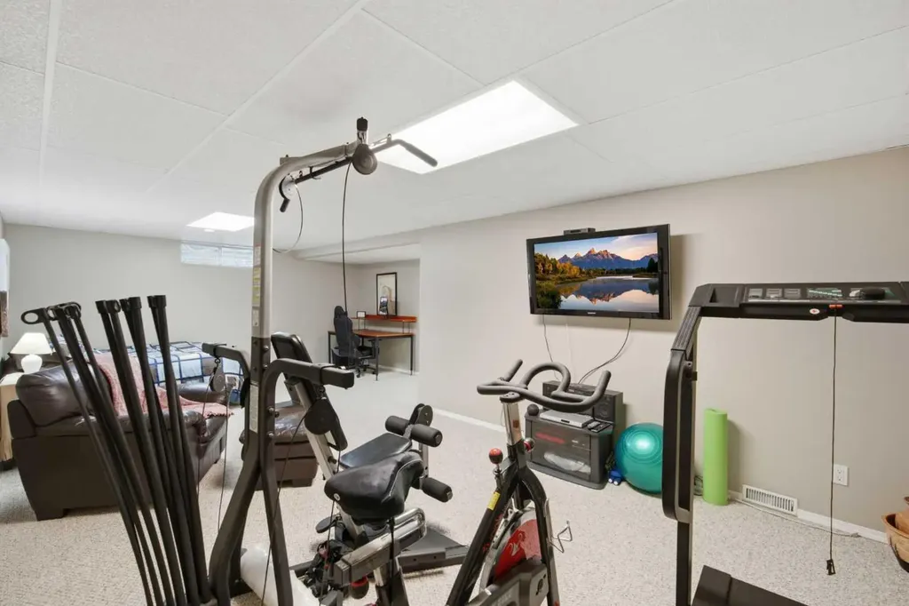 90 Hidden Ranch Terrace NW Calgary AB T3A 5Z4
