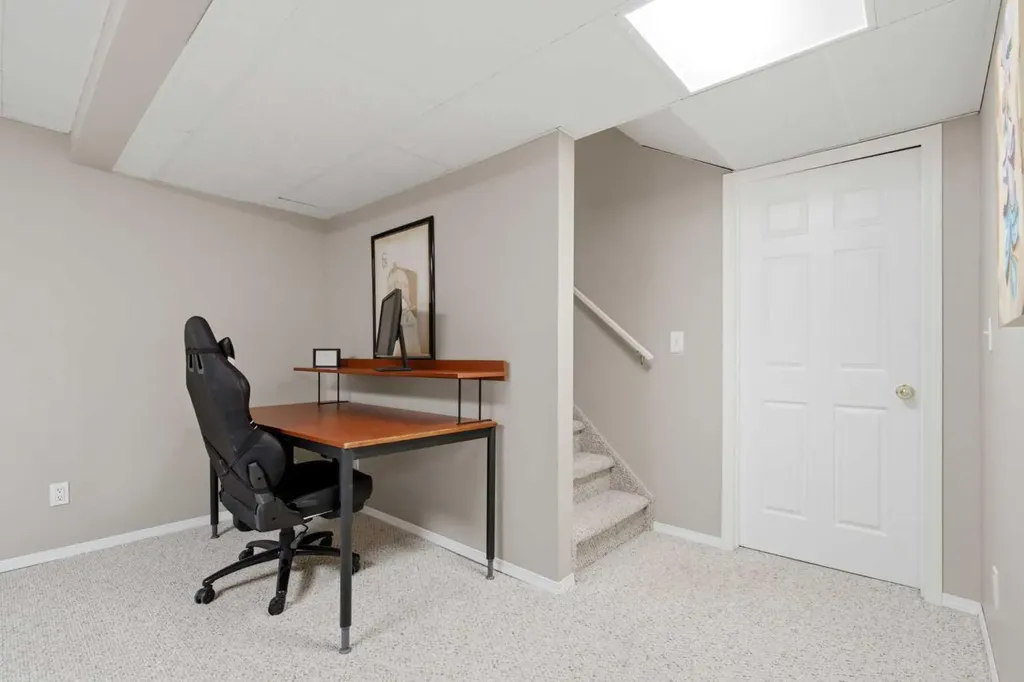 90 Hidden Ranch Terrace NW Calgary AB T3A 5Z4