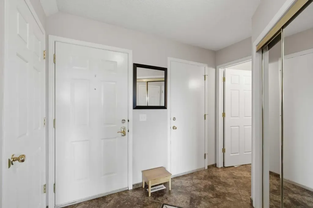 90 Hidden Ranch Terrace NW Calgary AB T3A 5Z4